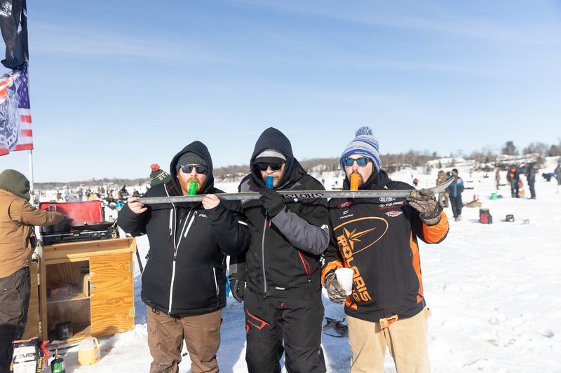 United Kigdom - ice fishing live